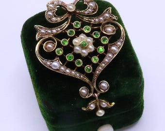 Antique Edwardian marked 15k gold w small seed pearl peridot brooch pendant