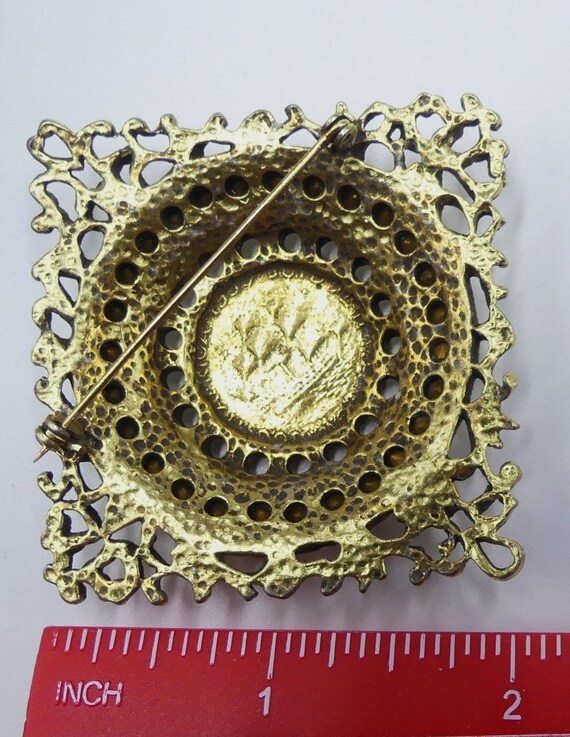 Vintage gold tone rhinestone jeweled Elizabeth II… - image 6
