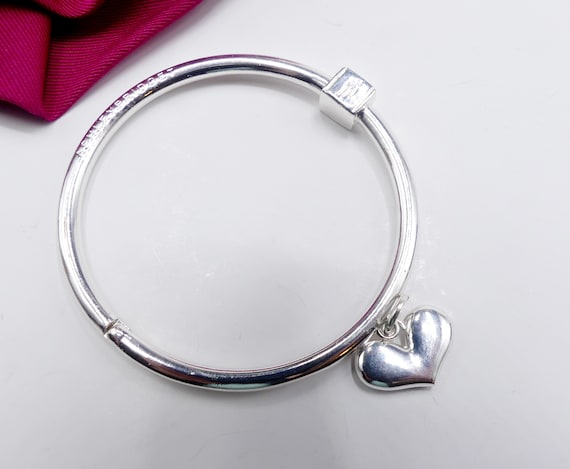 Vintage Silver Tone Signed Ashley Bridget Bangle - Etsy Hong Kong Vintage Silver Tone Signed Ashley Bridget Bangle - Etsy Hong Kong
