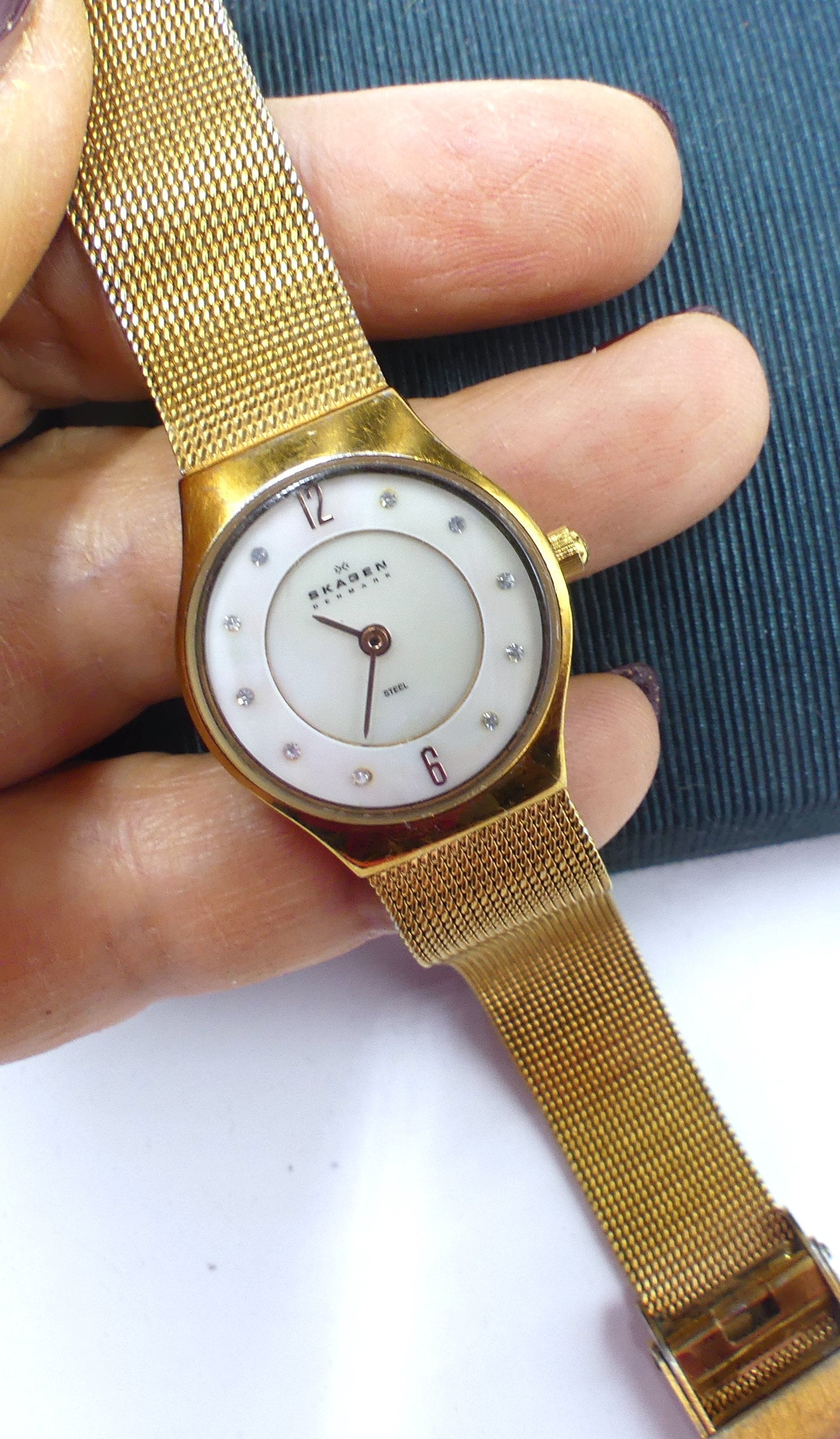 Vintage Skagen Denmark lady watch color gold w mother of pearl face w new battery A