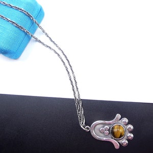 Vintage sterling silver & tiger eye cabochon Jewish Judaica Israel pendant necklace