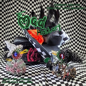 The Mad Hattery - Embellishment build for DuckYEAH - The Witch Hat. Build your own tiny witch hat out of little metal rings