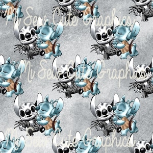 Puede incluir: Un patrón sin costuras que presenta una ilustración de dibujos animados de dos personajes de Stitch. Un Stitch está vestido como Jack Skellington de Pesadilla antes de Navidad. El fondo es gris claro con un sutil efecto acuarela.