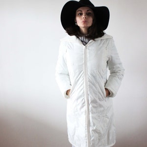 White long parka jacket Vintage white parka comfy for cold weather Puffy urban jacket S/M 90&#39;s