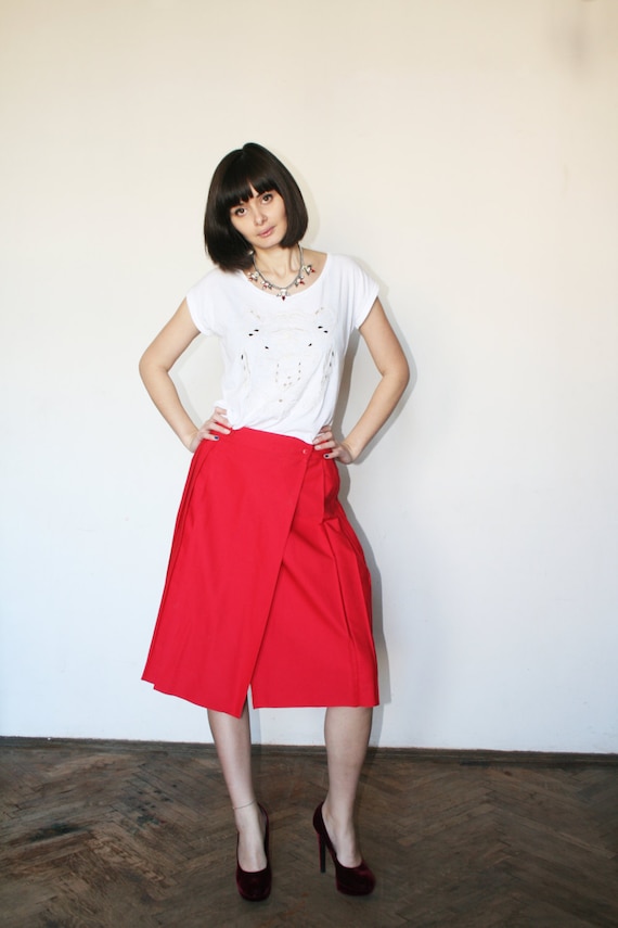 Red vintage skirt  Wrap skirt Full of color summer