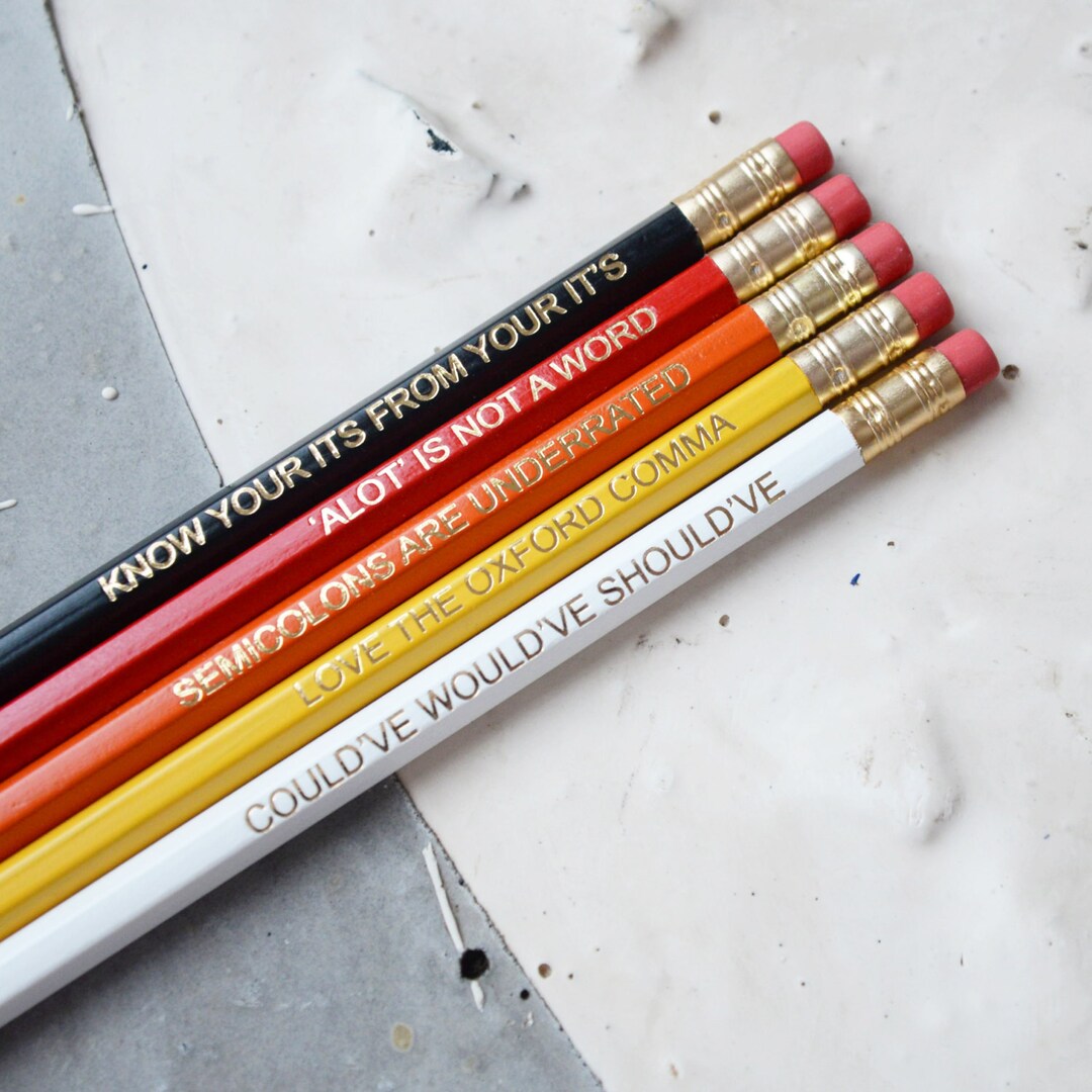 RED GRAMMAR PENCILS Volver a la escuela Otoño Set Ombre Color Lápiz De  regalo Escuela Inglés Reglas Profesor Graduación Presente Colorida Policía  - ..., image size:1080x1080
