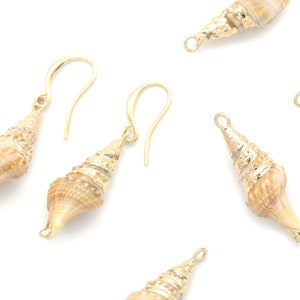 Conch Shell Pendant, O2-P3, Ocean Themed, 1 piece, Trumpet Shell Pendant, Nautical Pendant, Gold Plated Natural Shell Charm