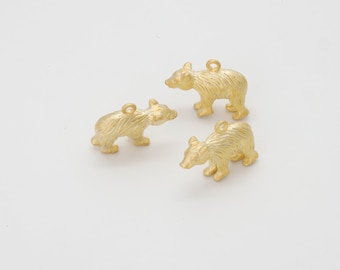 2 pieces, Bear Charm, N23-G3, 15x12mm, 3D Bear Pendant, Matte gold plated brass, Jewelry Making Animal Charms