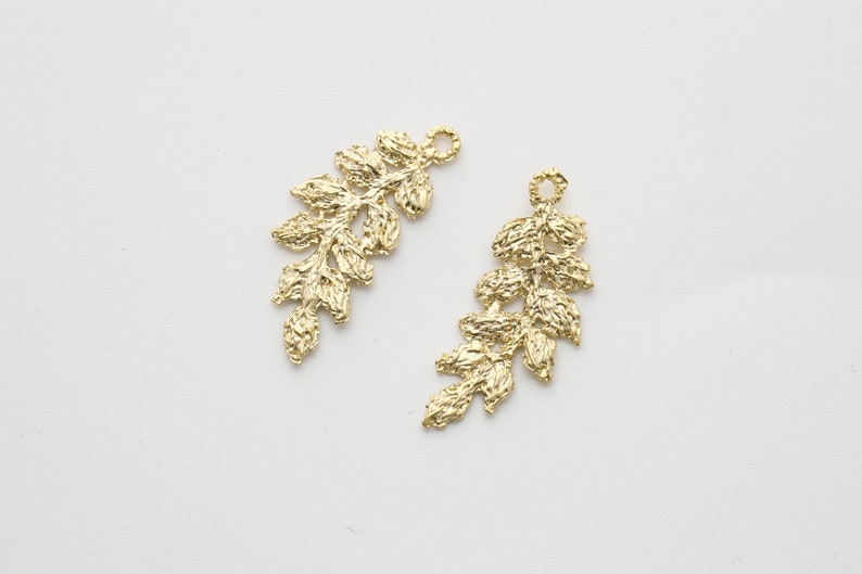 Decorative charm Lead-free 26.5x10.9mm Laurel leaf pendant LAST STOCK 1.4mm thick P2-R5 Matte gold plated tin alloy 2 pcs