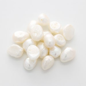 Fresh-water pearl (Irregular), Approx. 11x10mm, 0.6mm hole, Jewelry making pearl beads, Necklace making supplies, 2 pcs, [M15-R17]