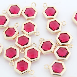 Framed glass hexagon charm, N40-P16, 2 pcs, 8.5mm, Hexagon pendant, Ruby, Cutting glass, Shiny gold plated brass, Glass jewelry pendant