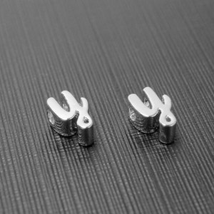 2 pieces, Markdown, Alphabet y, Nickel free, AY-R5, 8x5x3mm, Hole size 1.6x1.5mm, Cursive letter, Original rhodium plated brass