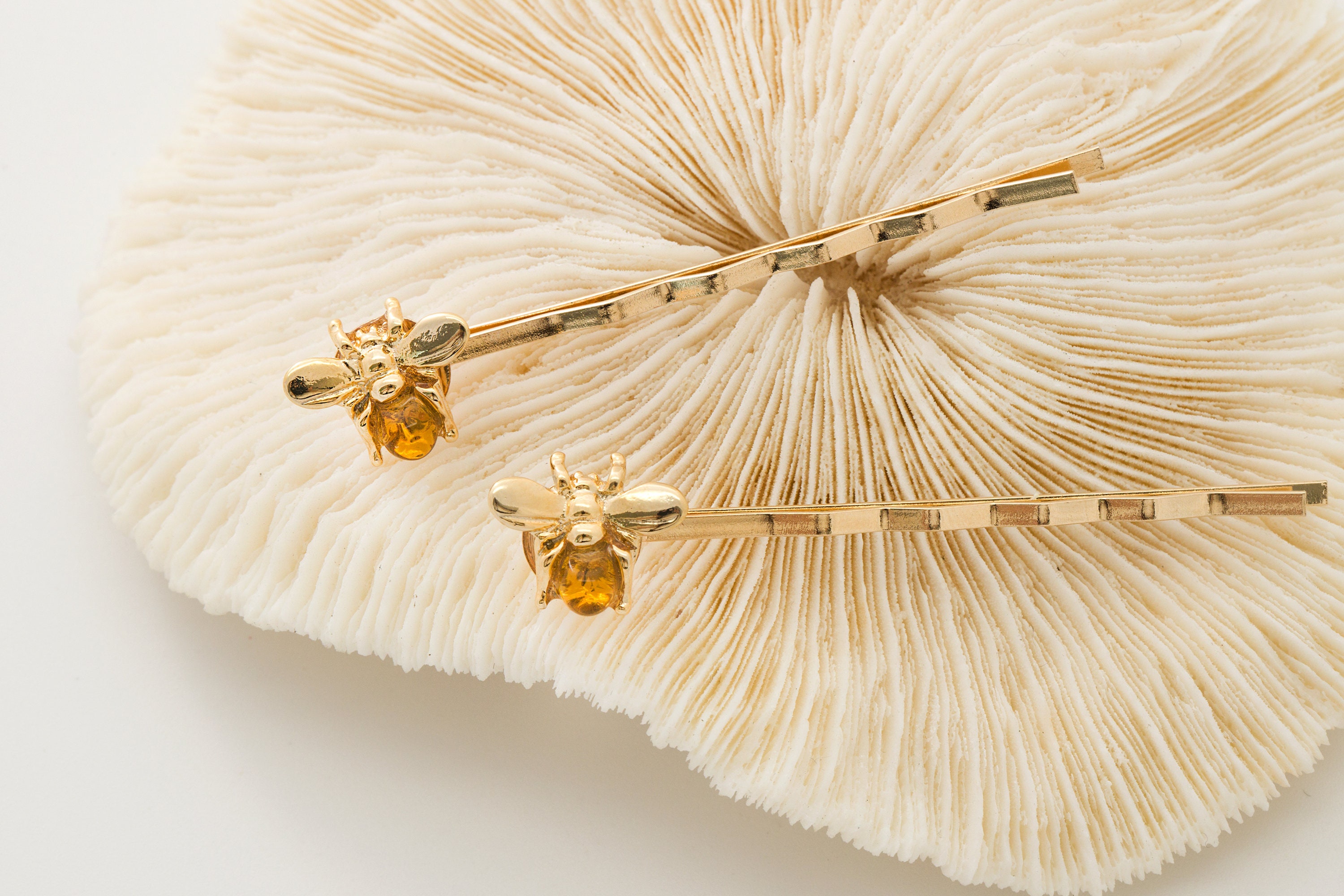 Honeybee hair pin, Brass, Czech beads, Nickel free, Insect jewelry, Handmade jewelry, Bobby pins, Wholesale jewelry, 2 pcs, [D56-G5]