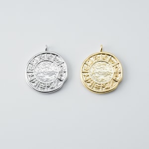 Ancient round charm, Brass, Nickel free, Antique pendant, Simple charm, Necklace makings, Jewelry making supplies, 1 piece, [Q5-VC1]
