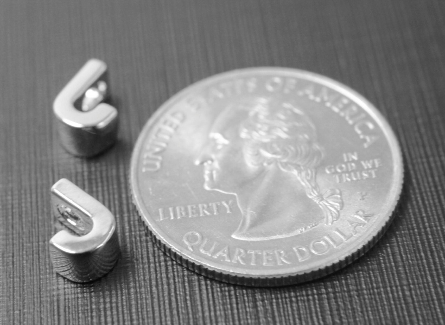 2 Pieces, Alphabet J, Nickel Free, AJ-R6, 8x5.8x4.2mm, Hole Size