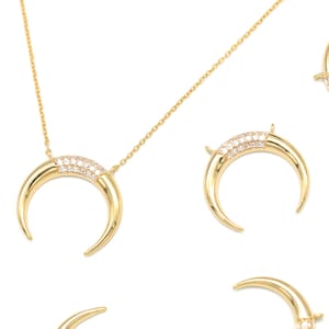 Cubic on horn pendant, N28-P6, Nickel free, 2 pcs, 16K Gold Plated Brass, 20x17mm, Crescent moon pendant, Cubic jewelry making connector