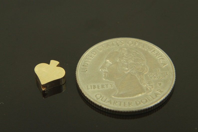 RAW BRASS spade 20 pcs RBC-O3 8.3x7.9mm hole from top to bottom