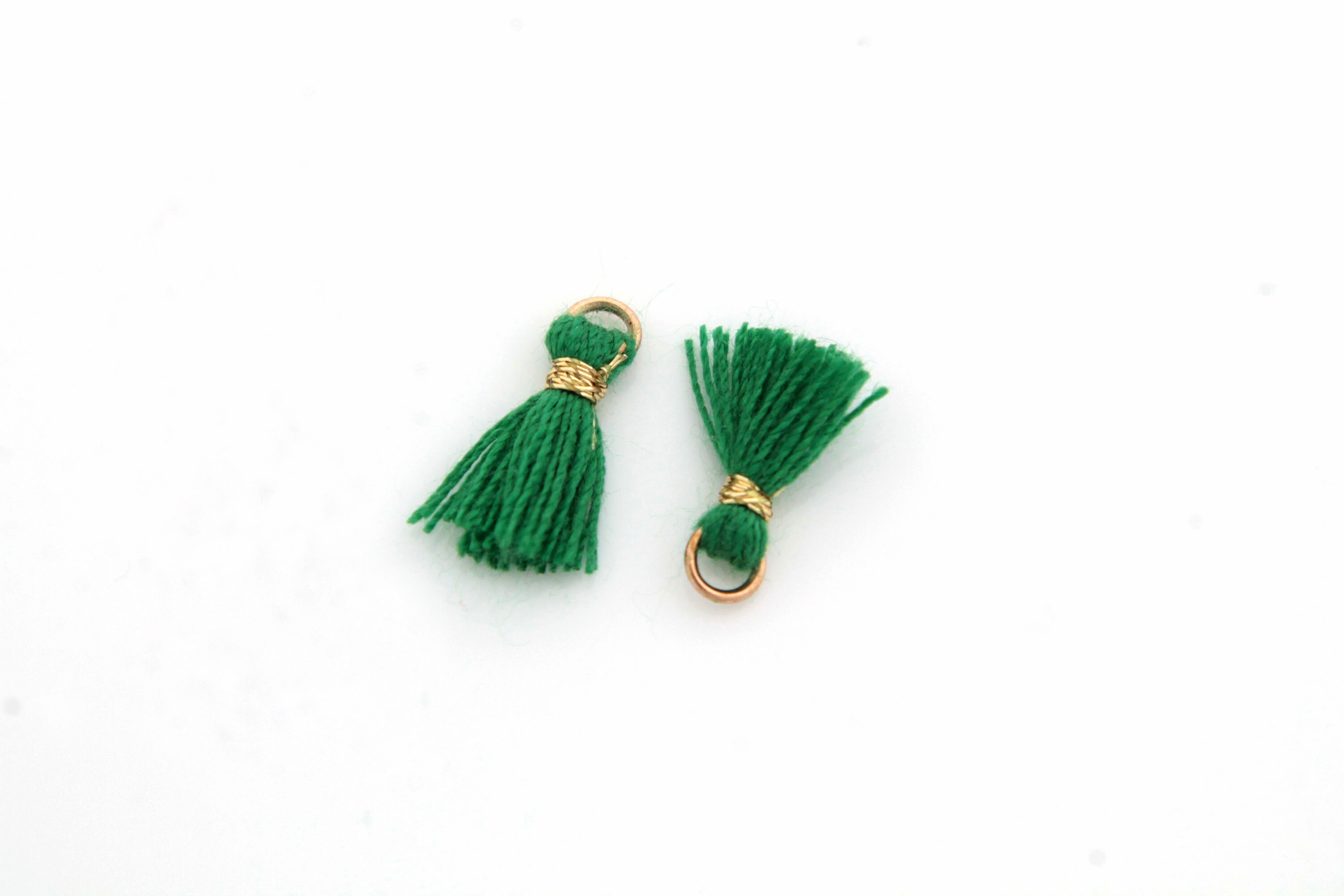 チャーム room no.6 tassel Thread Tassel Mini Charm, 10mm, Z9-G6, 4 Pcs, Green, 16K