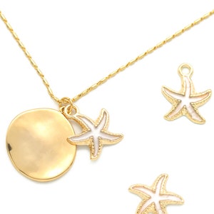 Ciondolo a forma di stella marina, bianco, O2-R6, 2 pezzi, 17x14x2 mm con maglia, interno 2 mm, lega di stagno placcata oro, ciondolo a forma di stella marina, epossidico bianco, gioielli marini
