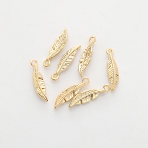 Mignon Leaf Charm, N33-G1, Nickel free, 2 pcs, 11x3mm, 1 link, 16K gold plated brass, Leaf charms, Earring charm, Tiny charm, Minimal charm
