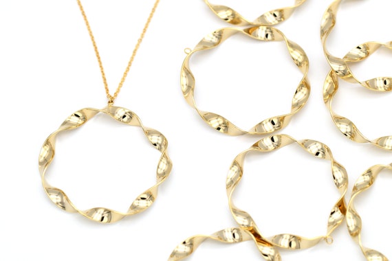 Twisted Flat Ring Pendant (L), T54-P7, Pcs, 53mm, 16K Gold