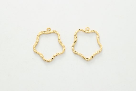 Handmade charm, S8-G7, 2 pcs, 21x18mm (approx.), 2x1mm thick, 16K gold plated brass
