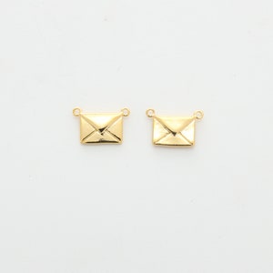 Letter charm, Y5-G6, 2 pcs, 10x7mm, 1mm thick, 16K gold plated brass, Letter pendant, Letter envelope