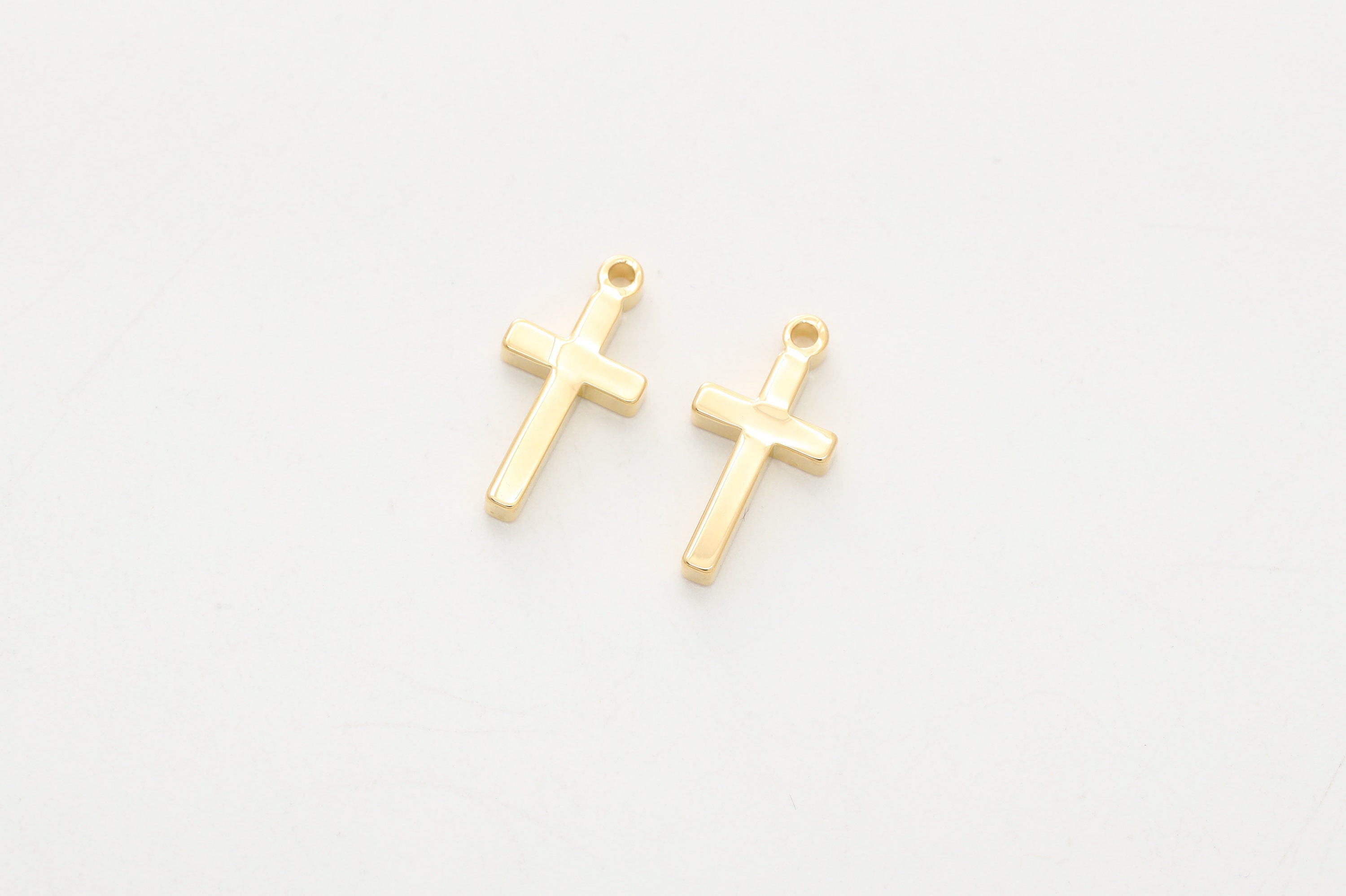 Cross Pendant With a Link on Top, Nickel Free, S31-G3, 2 Pcs Cross Pendant With a Link on Top, Nickel Free, S31-G3, 2 Pcs