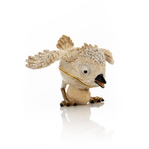 Beige Schmuckschatulle mit Vogel und Ei von Keren Kopal, handgefertigt mit österreichischen Kristallen