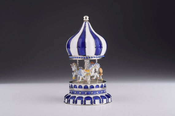wind up musical carousel