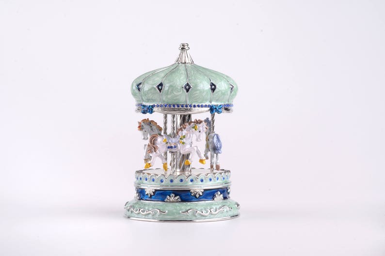wind up musical carousel