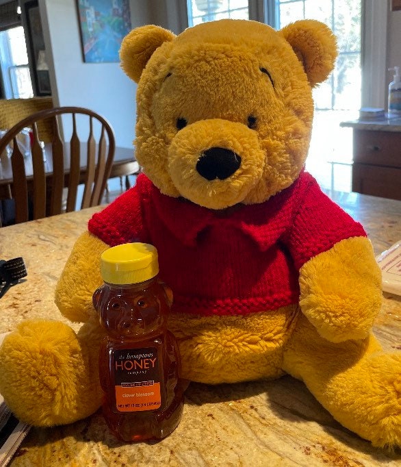 Red winnie hotsell the pooh sweater