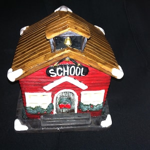 Chritmas Village Schoolhouse handgeschilderd