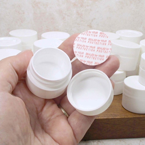 Wholesale Mini Plastic Containers: Bulk Round Hinged Lid Storage