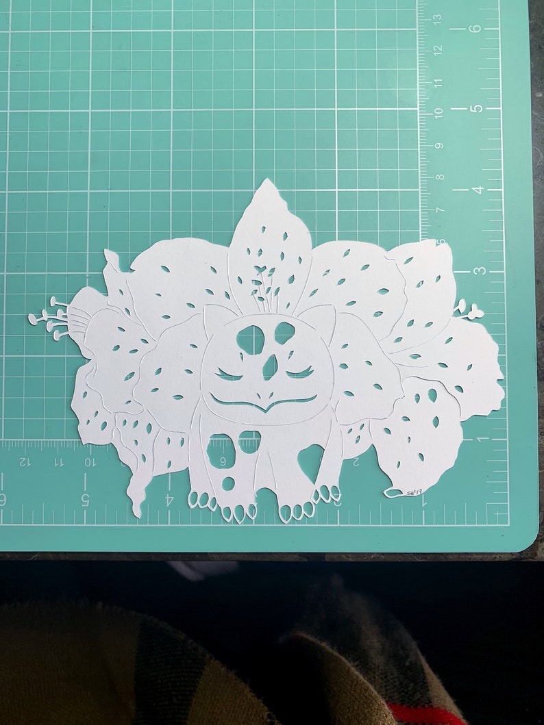 Original Pokemon Paper-cut Artwork Bulbasaur Tigerlily Hand-cut Paper Art