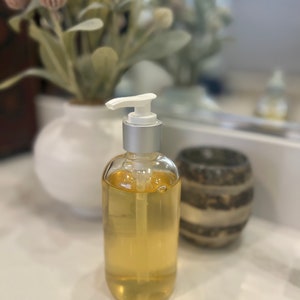 Black Sea Liquid Hand and Body Soap Vegan Bodywash Essential Oils Foaming Nourishing Aloe Arnica Chamomile Extract image 4