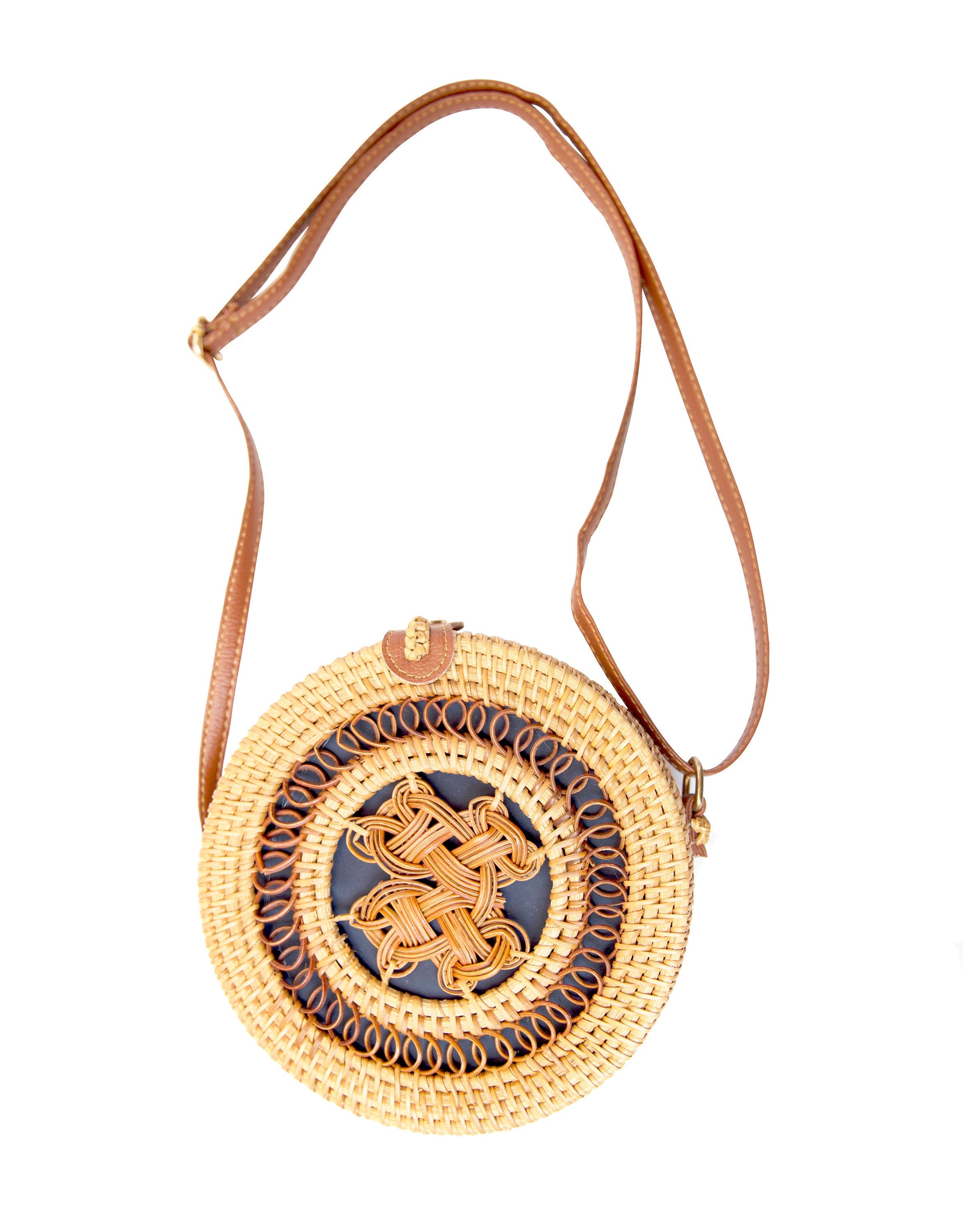 round woven crossbody bolsa