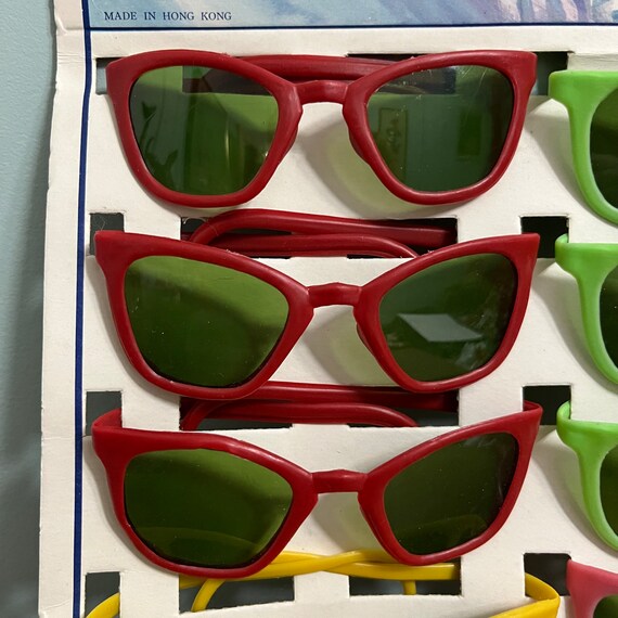 Dime Store Sunglasses Display Children’s Sunglass… - image 3