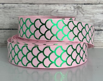 7/8” Green Holographic Mermaid Scales on light pink