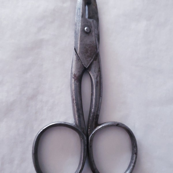Antique / Vintage Buttonhole Scissors,   looks like Canterbury stamped.