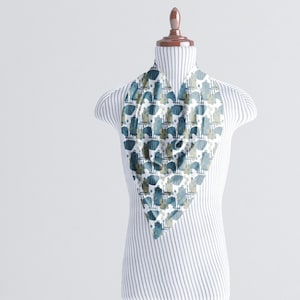 Grüne Kringel Schal aus Poly: Boho Chic Damen Accessoire