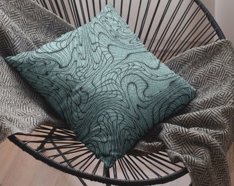 Radiant Mint Swirls Pillow Cover: Modern Decorative Design