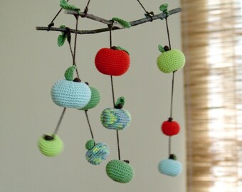 Baby mobile -Baby room decoration- Autumn Apple Mobile -Crochet Waldorf crib mobile- Red/Dark/Mint green apples for nursery