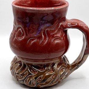 Taza de cerámica brutalista de Joy Boston, artista de cerámica de Boulder