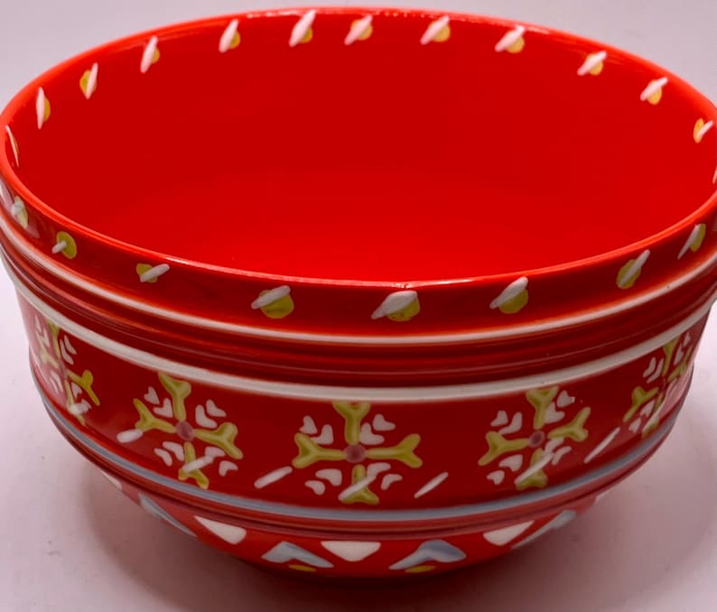 Tazón rojo de 24 oz de ANTHROPOLOGIE ORKNEY imagen 2