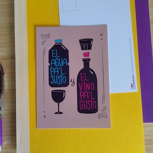 Wein Motivationskarte A6 Spanisches Essen Postkarte. Hübscher mini Print für die Küchenwand. Lustig illustriertes beliebtes Zitat. Postcrossing Karte.
