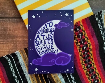 Spanish funny quote 'Don't give up....' moon and starry star postcard. Cute Spanish language postcard print. Original Spanish gifts.