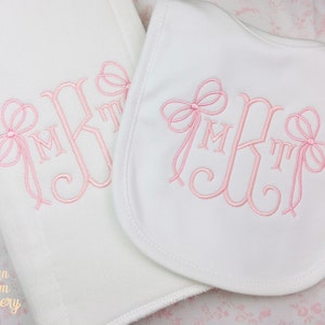 Monogram Name Bib Burp Cloth, Monogrammed Bib Burp Cloth, Baby Gift Set, Baby Girl Bib Burp Cloths, Embroidered Bib Burp Cloth, Monogram Bib