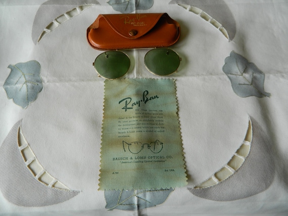 True Vintage Rare B&L Ray Ban Clip on Sunglasses 1/10-12 True Vintage Rare B&L Ray Ban Clip on Sunglasses 1/10-12