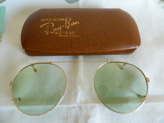 True Vintage Rare B&L Ray Ban Clip On Sunglasses … - image 2